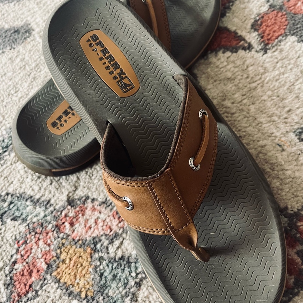 Sperry Men's Tan and Gray Flip-Flops